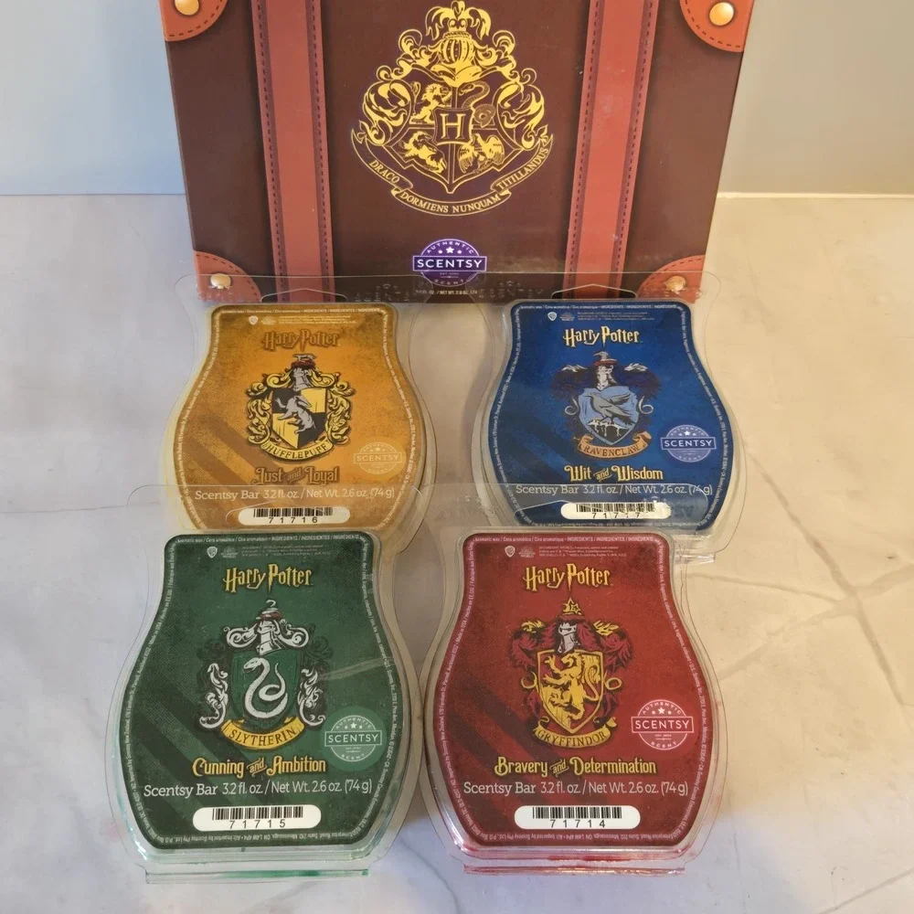 Scentsy HARRY POTTER Hogwarts Houses Wax Bars Collection Box Set w/ 4 Scents NEW
